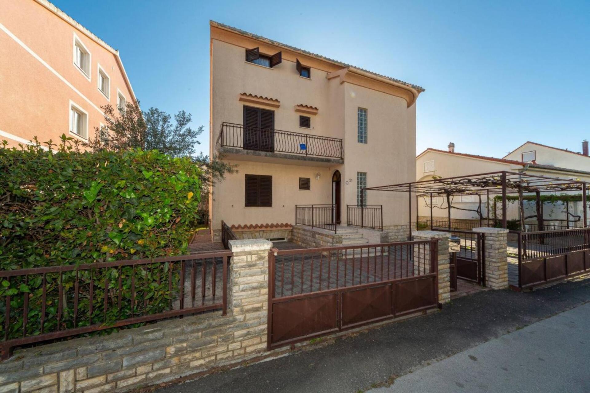 Three Bedroom Apartment In Biograd Biograd Na Moru Exterior photo